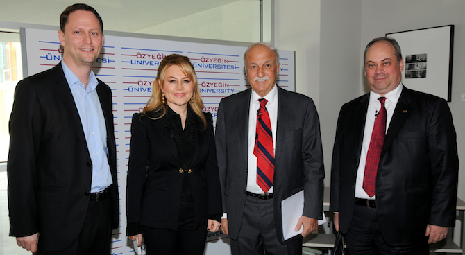 HRinCsuite1.jpg HRinCsuite1.jpg