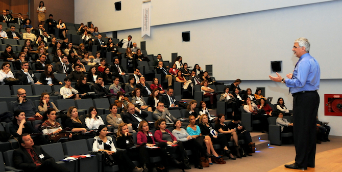 HRinCsuite3.jpg HRinCsuite3.jpg