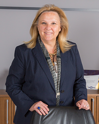 Prof. Dr. Esra Gençtürk Prof. Dr. Esra Gençtürk